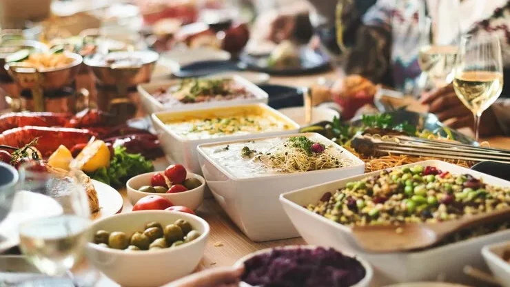 Mesa con comida saludable y de calidad